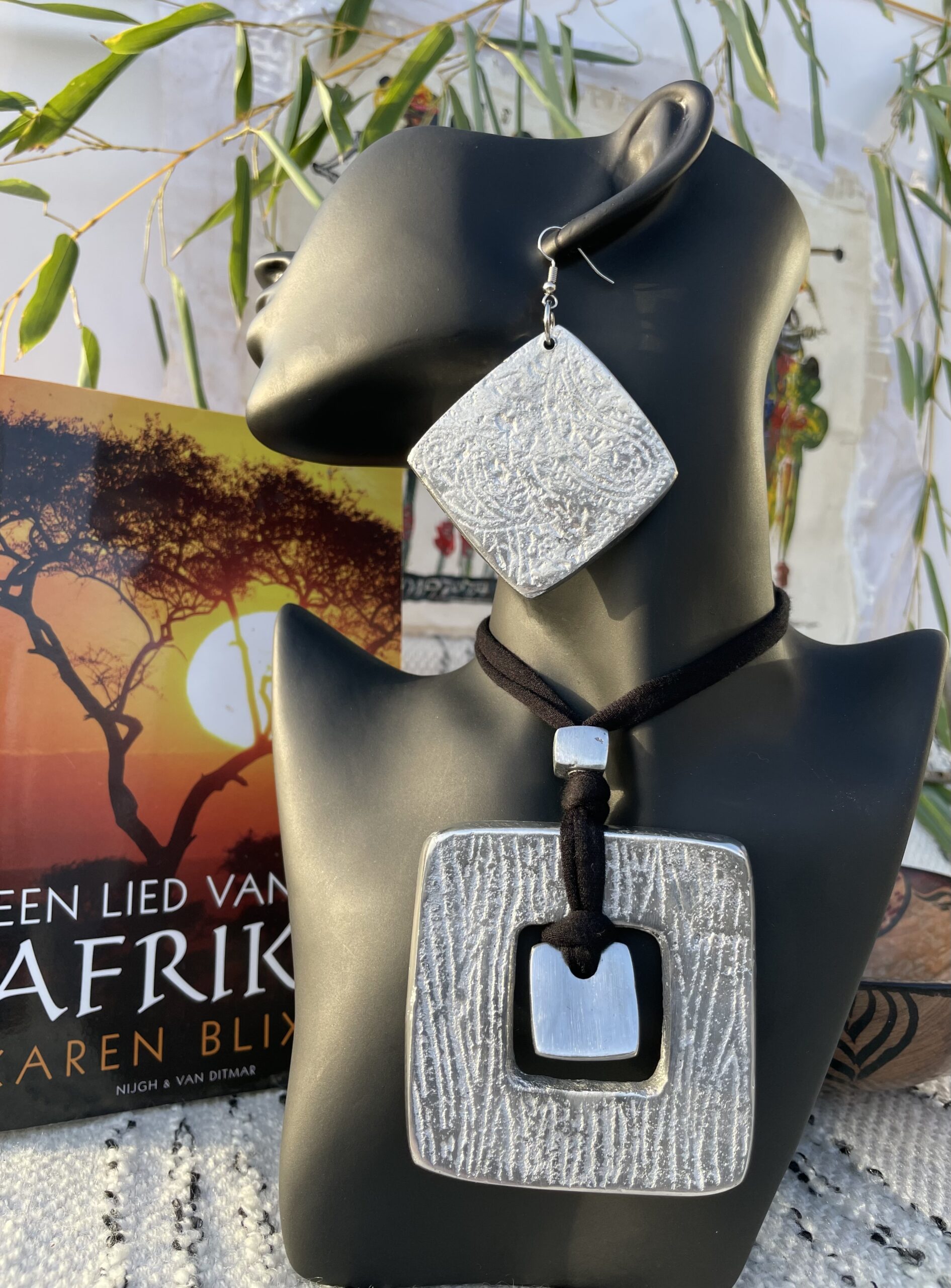 Ensemble van vierkante oorbellen en vierkante hanger-3-Merani