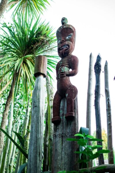 Statue en bois Hei-Tiki